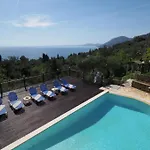 Ionian Blue فيلة بيراما